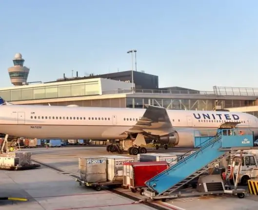 United Airlines Peatab Ajutiselt Loomade Kaubaveo Lendudel